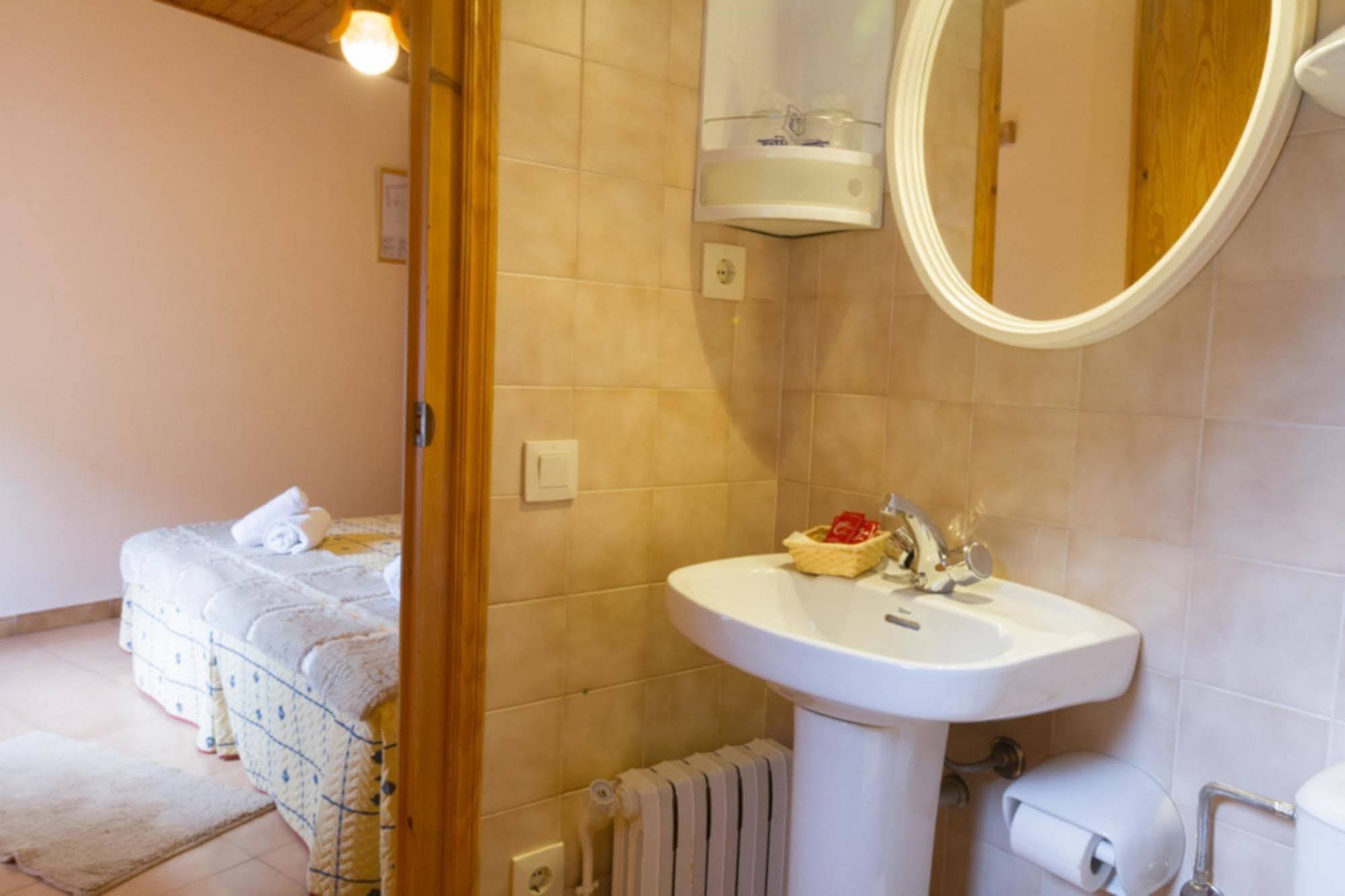 Hostal Aiguamog Salardú Buitenkant foto