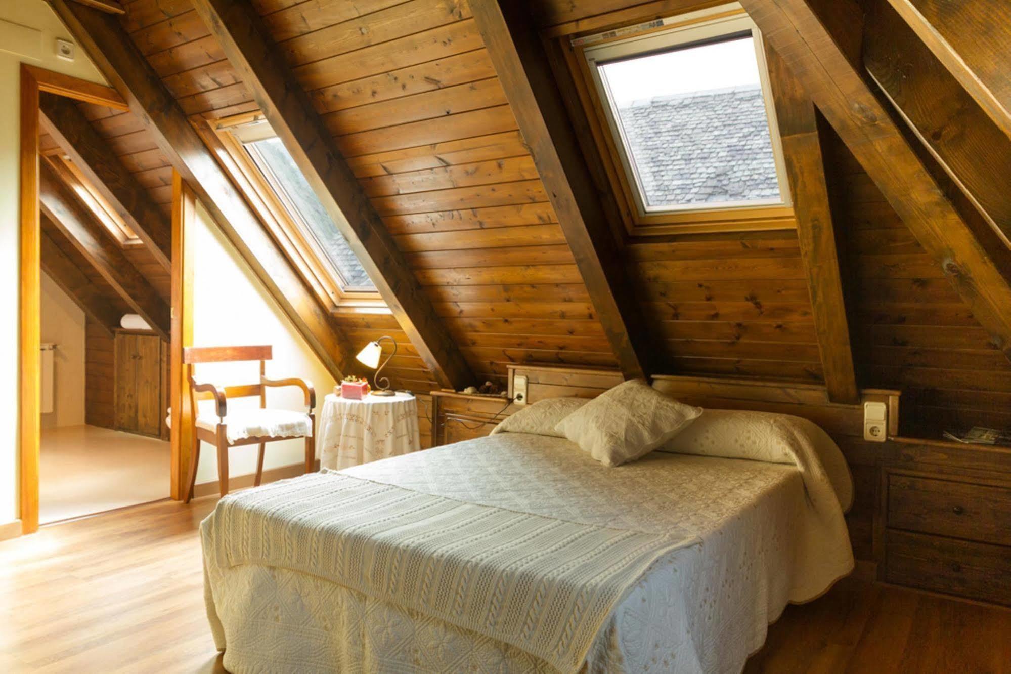 Hostal Aiguamog Salardú Buitenkant foto