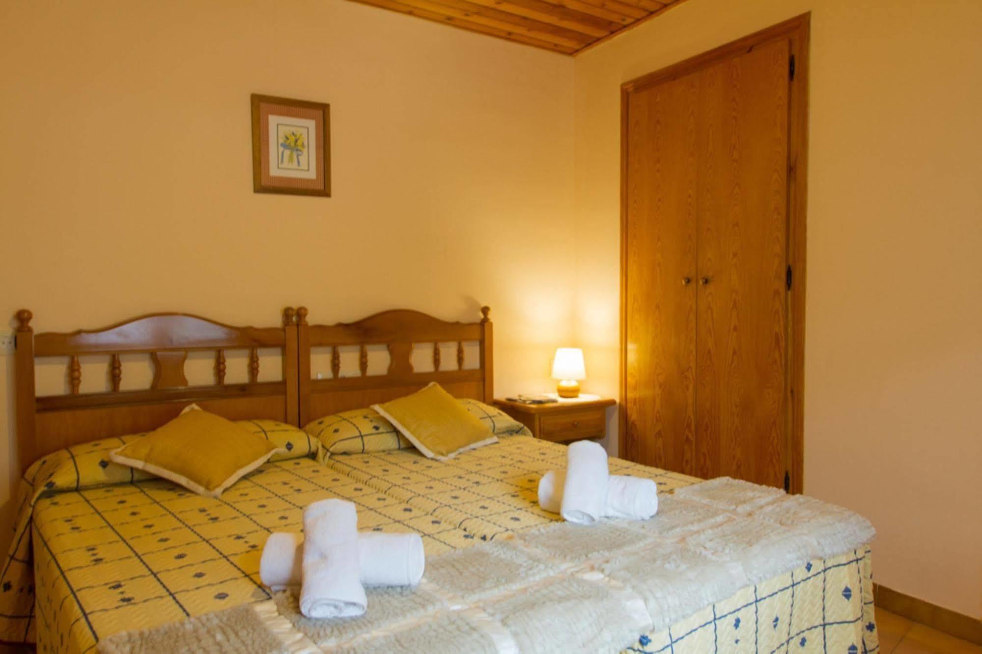 Hostal Aiguamog Salardú Buitenkant foto