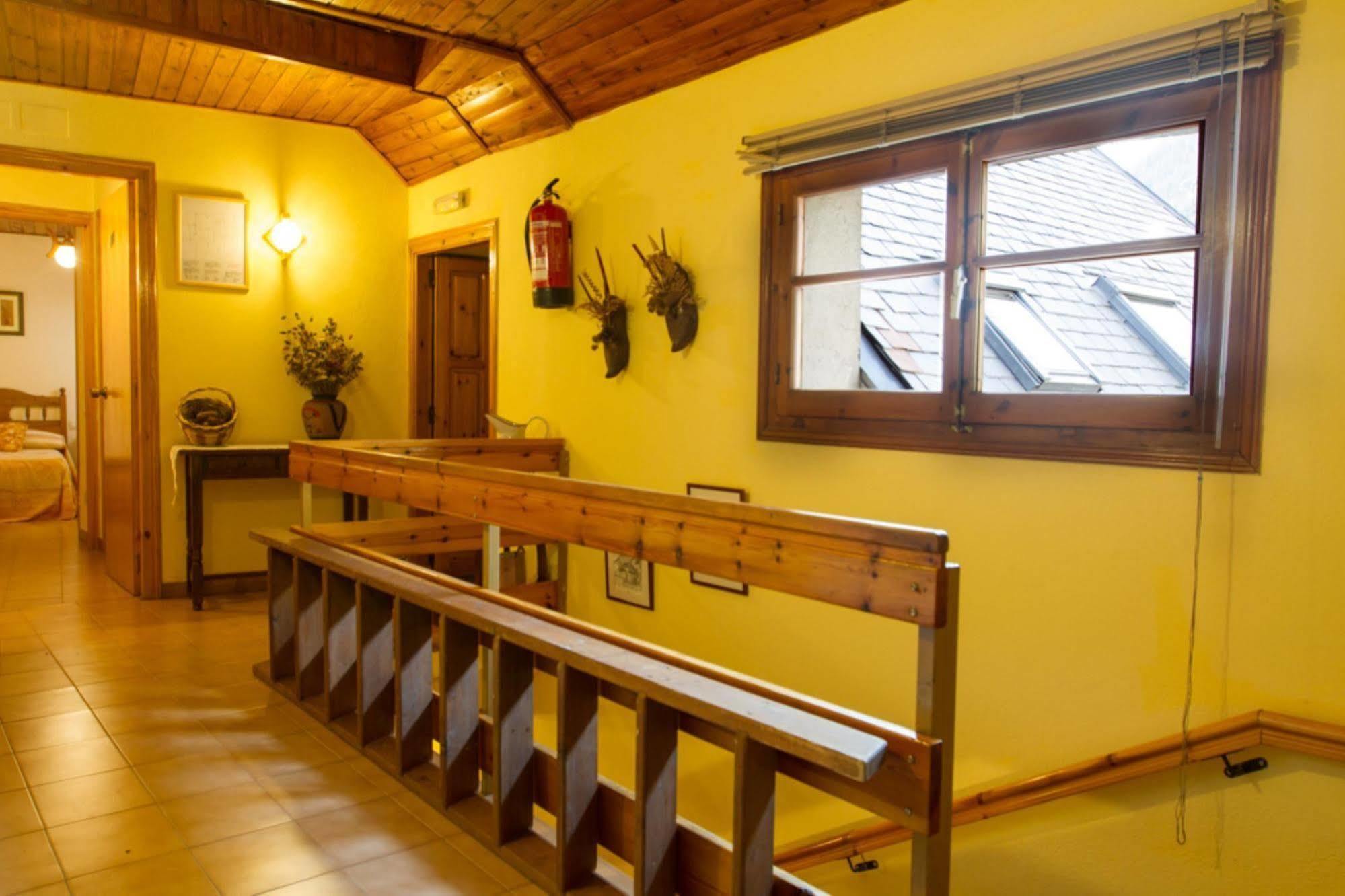 Hostal Aiguamog Salardú Buitenkant foto
